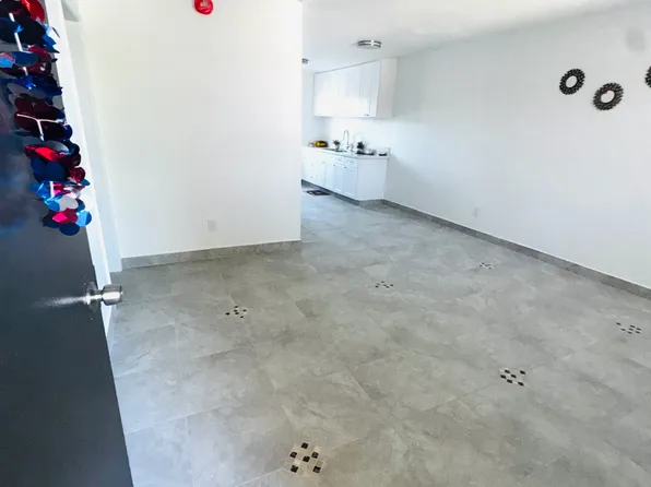 7116 Milwood Ave, Canoga Park, CA 91303