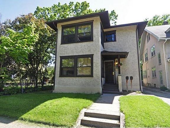2nd image of 420 8th St SE APT 1