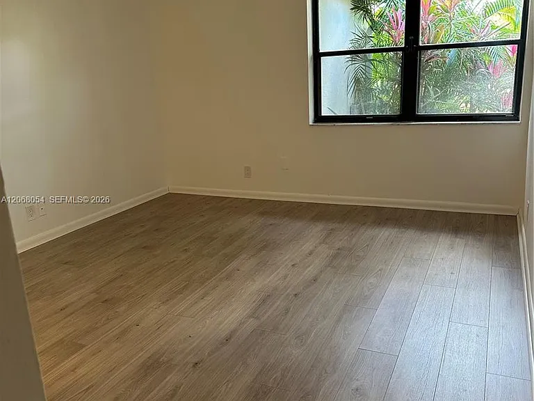 2902 SW 21st Ter #301C — Photo 11