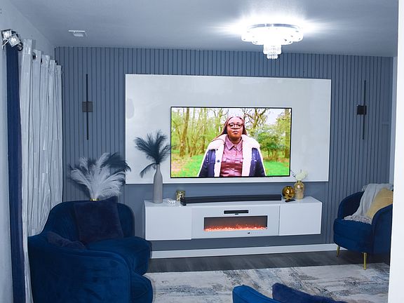 4th image of 20213 50th Ave E