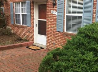 1617 S Barton St #22, Arlington, VA 22204
