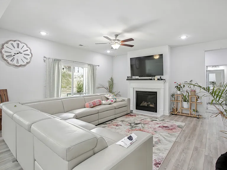7925 Tiberon Pkwy #0 — Photo 5