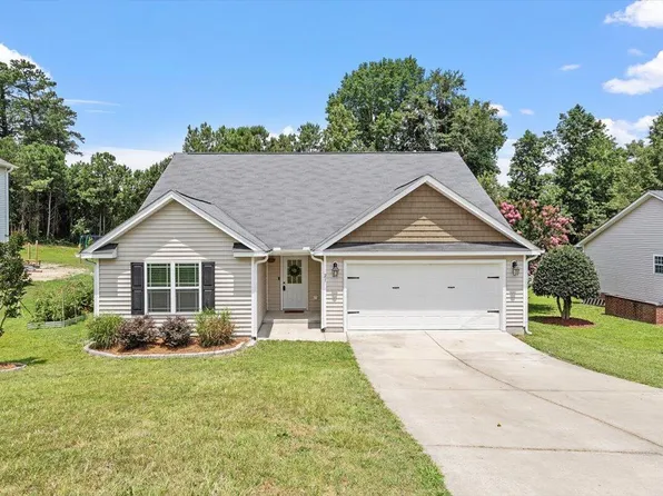 21 Cambridge Dr, Angier, NC 27501