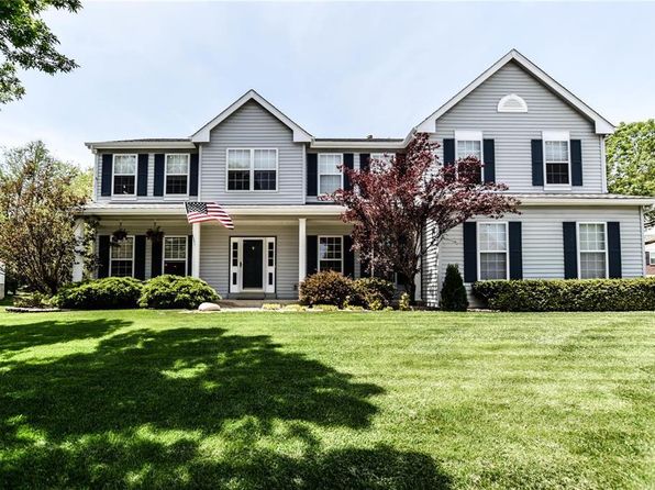 6902 Fieldstone Farms Dr, O'Fallon, MO 63368