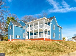 3010 Steven Martin Dr, Fairfax, VA 22031