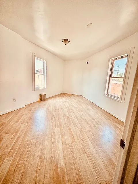 240-42 West Glenwood Avenue - 3 — Photo 4