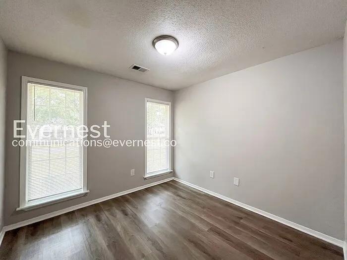 6445 Collinwood Rd — Photo 13
