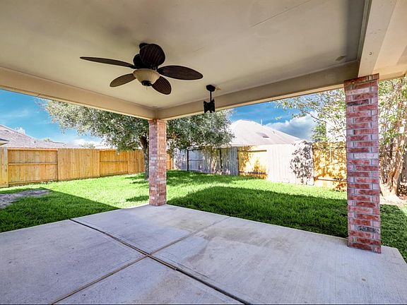 Spacious backyard