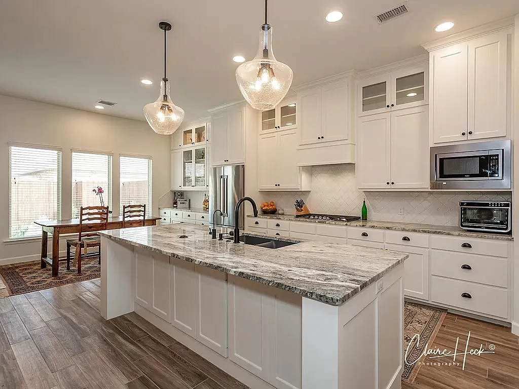 4 bed, 2994 sqft, $4,500 — Photo 2