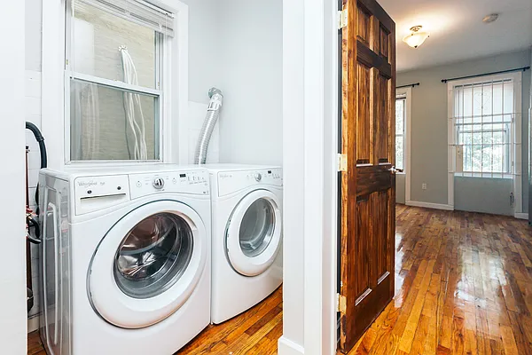 Rented by Nooklyn NYC LLC | media 2