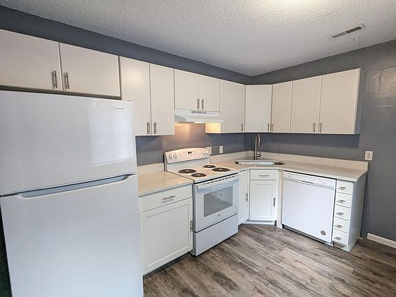 4th image of 4370 Great Oak Dr