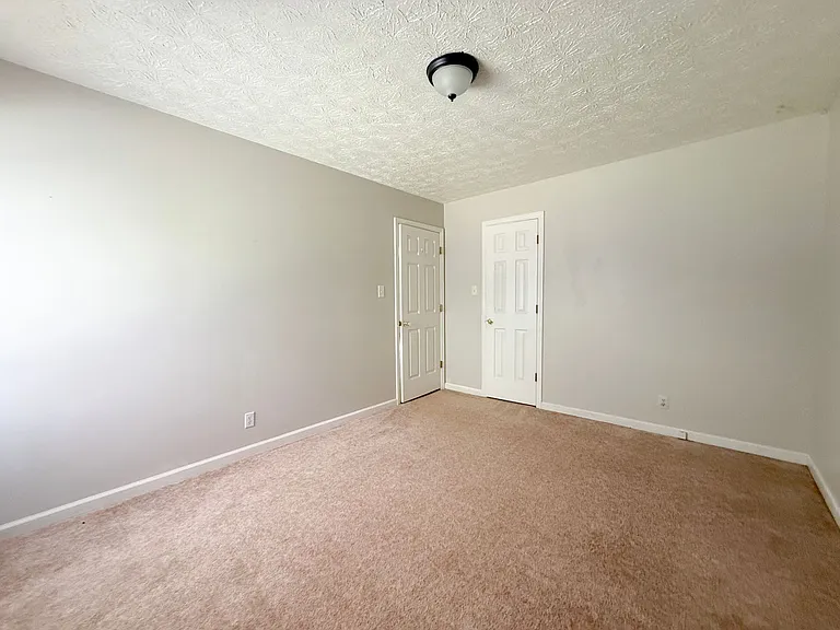 125 W Bangham Rd — Photo 18