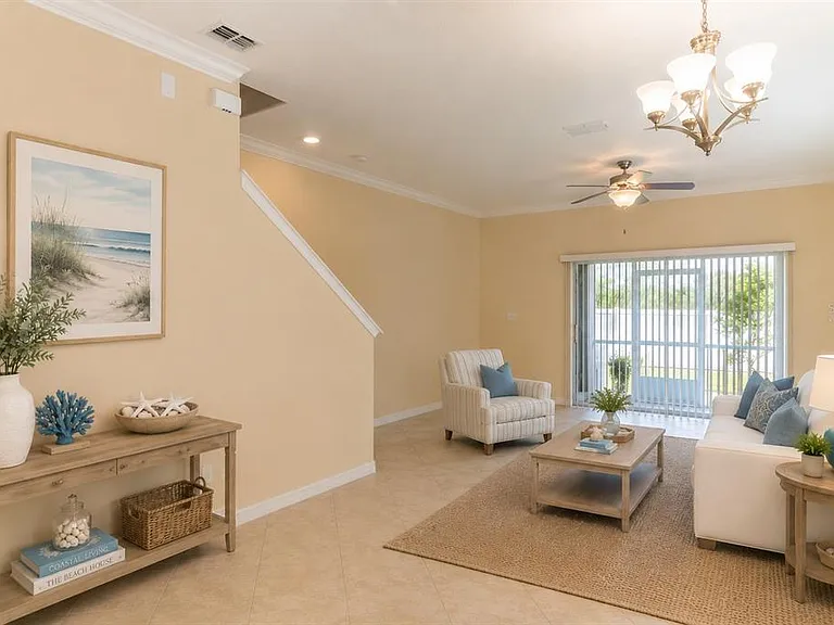 31235 Claridge Pl — Photo 2
