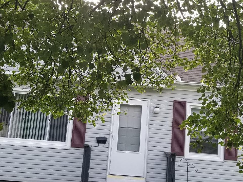 1st image of 2869 12th St