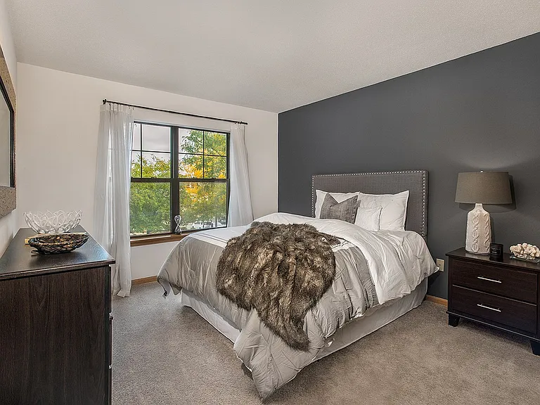 Library Hill Apartments — Photo 6