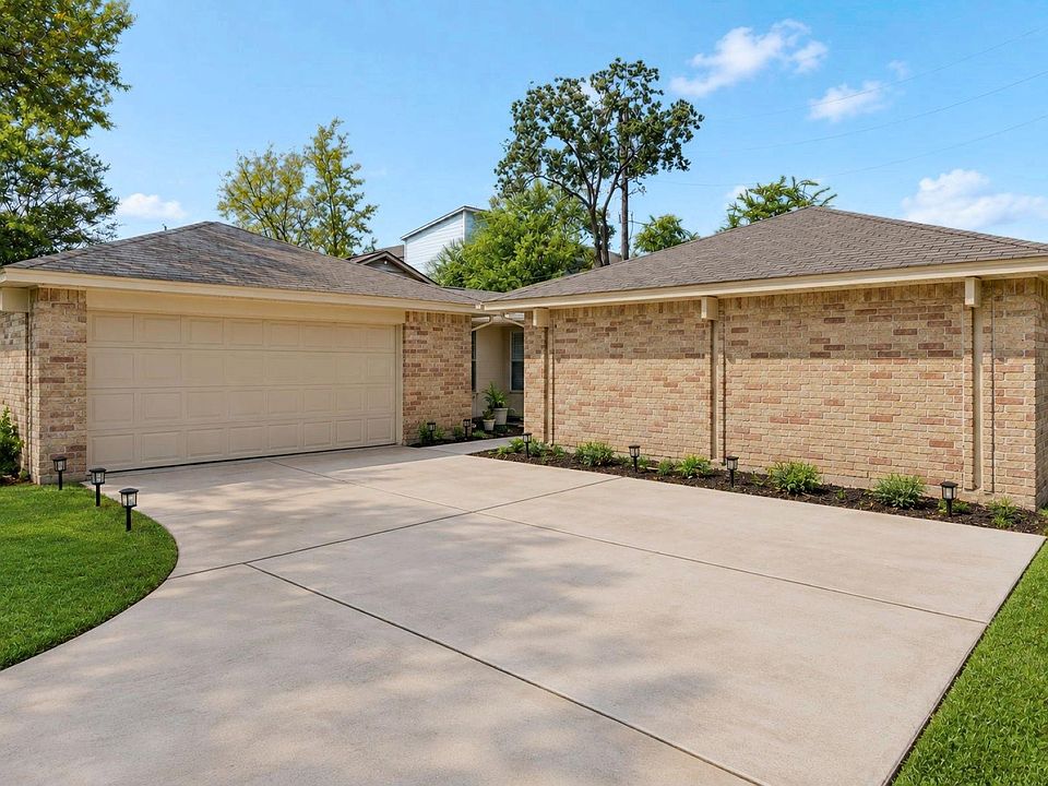 1st image of 10411 Rabbit Oak Dr