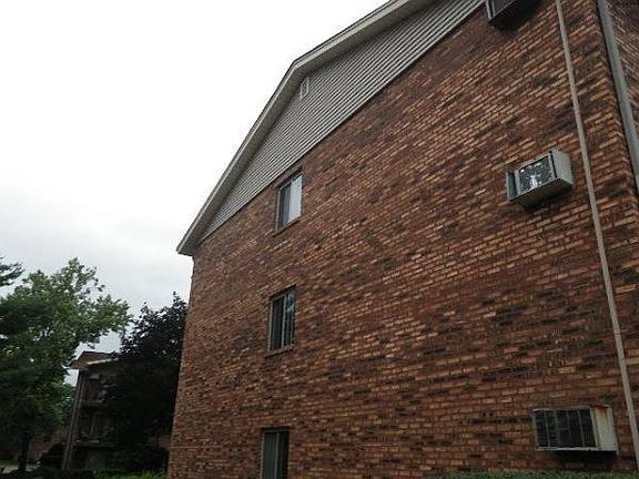 2nd image of 5334 Waterbury Ln APT 1201A