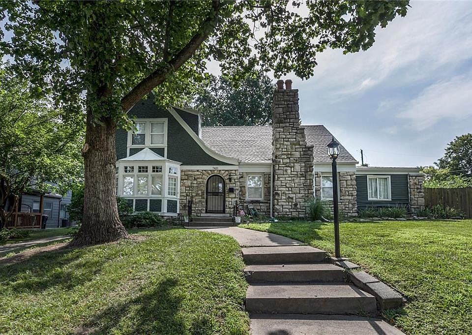1st image of 7421 Forest Ave
