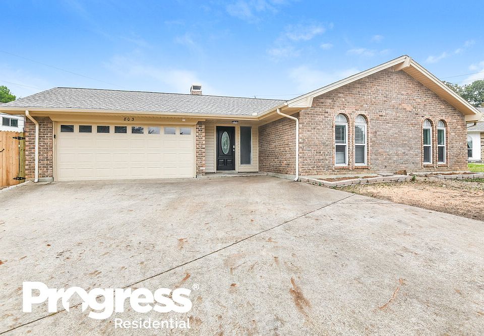 1st image of 803 Cornish Oak Ct