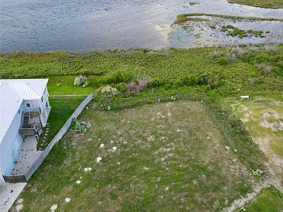 2nd image of 360 Paradise Pointe Dr