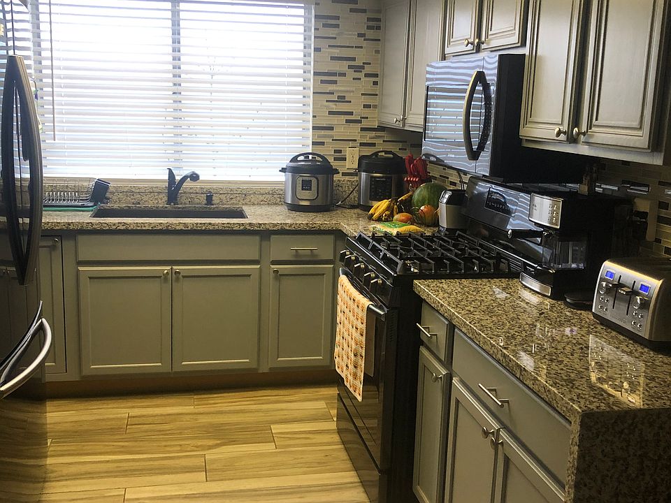 1st image of 3760 Broadriver Dr