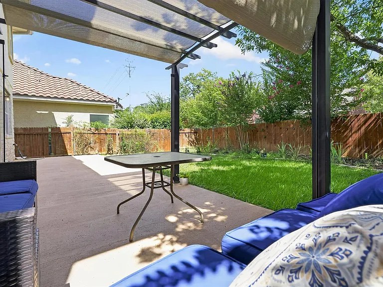 15324 Interlachen Dr — Photo 34