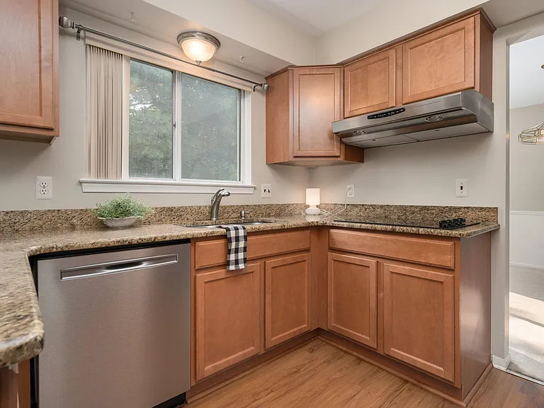 707 Rutgers Rd — Photo 14