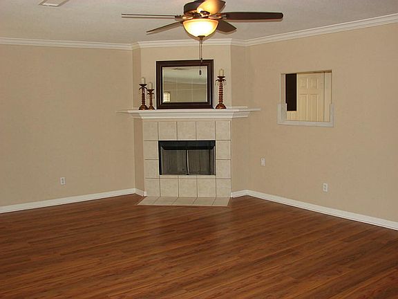 5th image of 3815 Cottonwood Dr