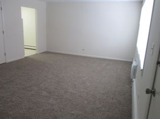 205 W Todd Ave #204, Woodstock, IL 60098