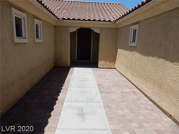 5th image of 7316 Royal Melbourne Dr