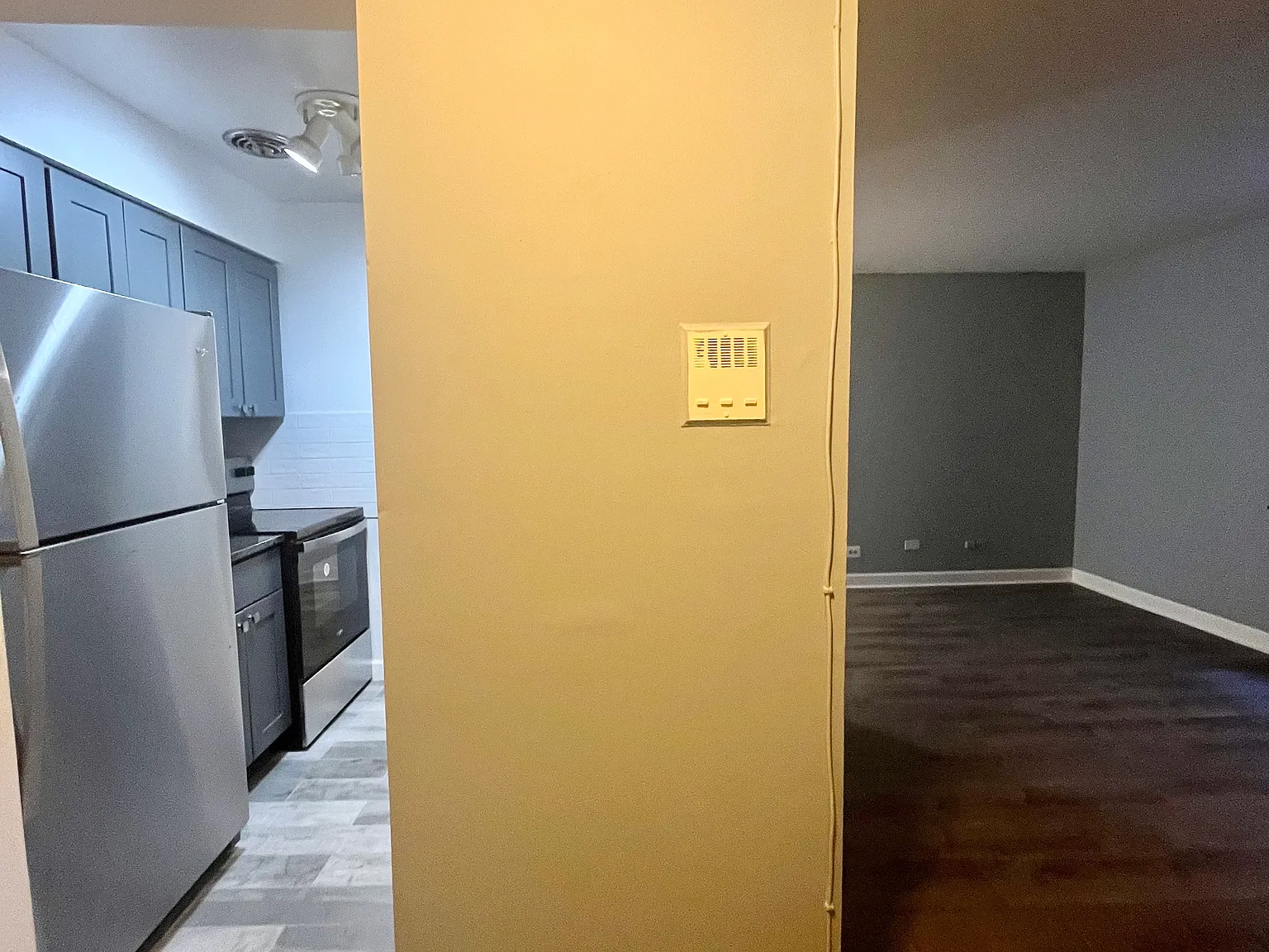 1 bed, 700 sqft, $1,950 — Photo 3