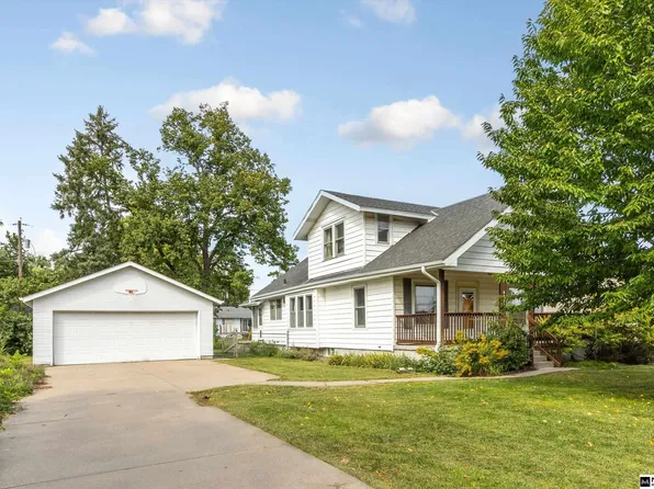 8324 Webster St, Omaha, NE 68114