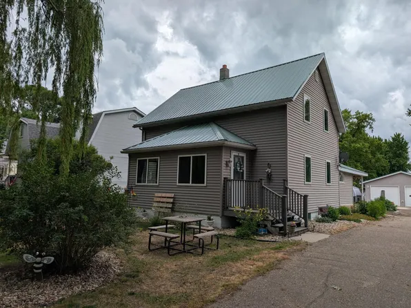 111 E Lyon St, Minneota, MN 56264