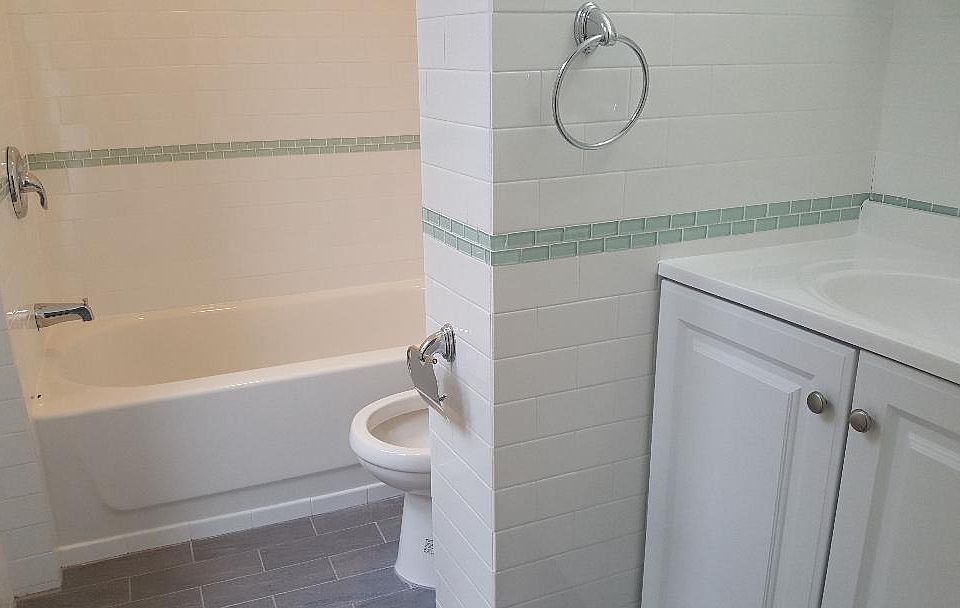 2nd image of 210 E 85th St APT 14