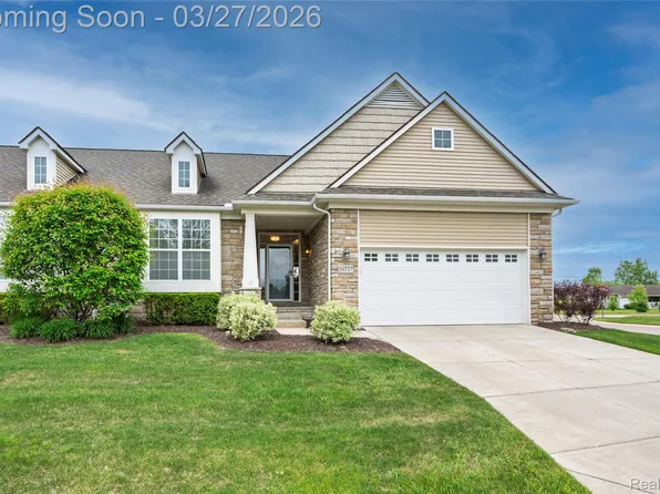 26727 Wilton Ct, New Hudson, MI 48165