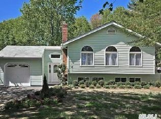28 Buhl Ln, East Northport, NY 11731