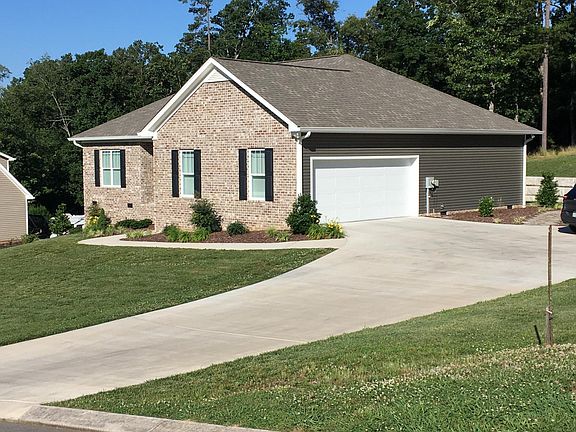 2nd image of 215 Brook Hollow Dr SE