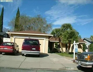 2881 Seville Cir photo 1