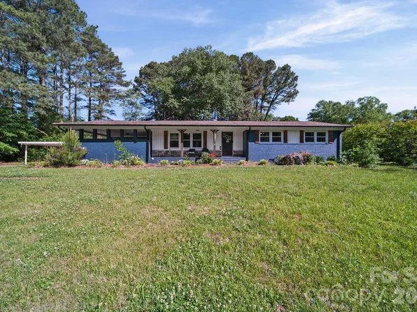 809 Elaine Dr, Albemarle, NC 28001