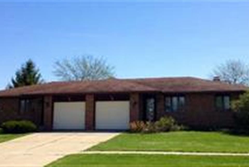 1st image of 736-738 N Wuthering Hills Dr