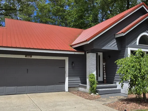 4447 Deer Creek Dr, Muskegon, MI 49441