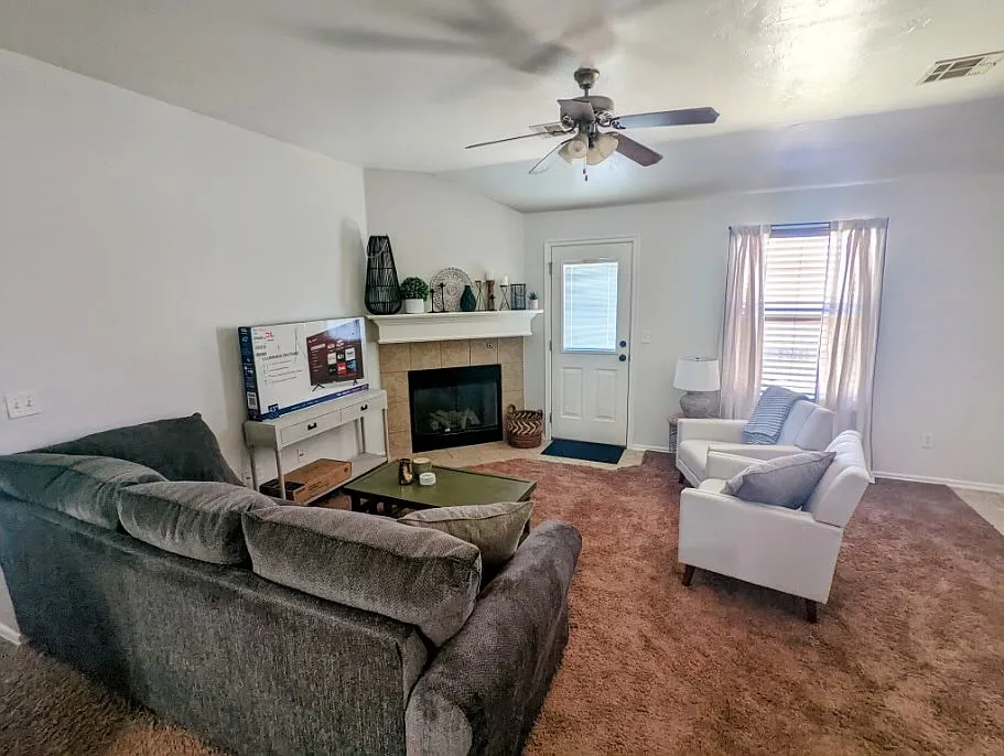 4800 Southeast 77th Street - 1 — Photo 3