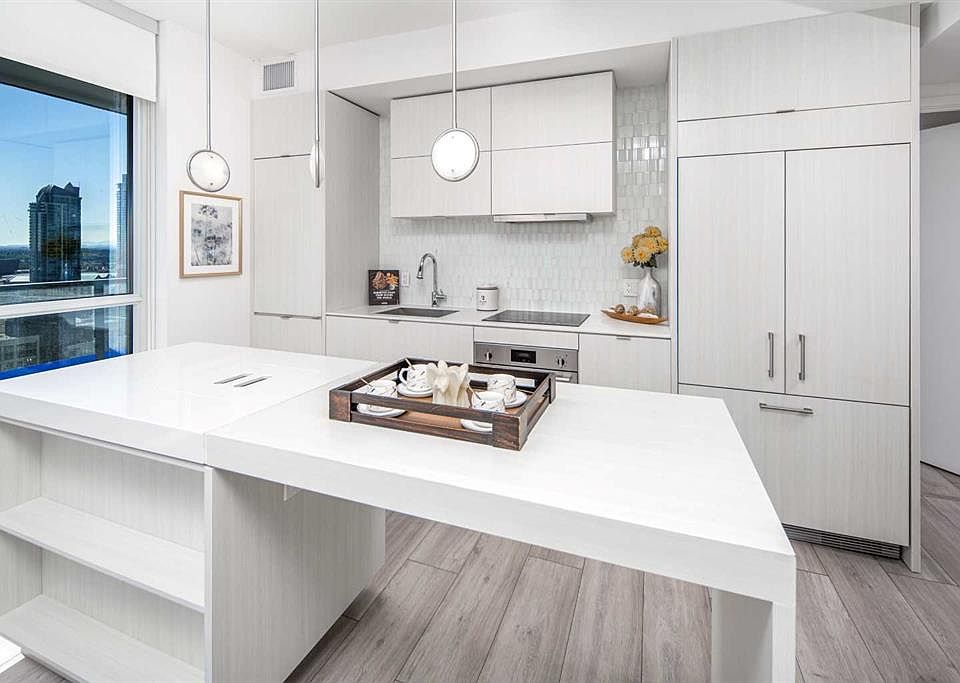 1st image of 615 W 6th Ave SE #1904