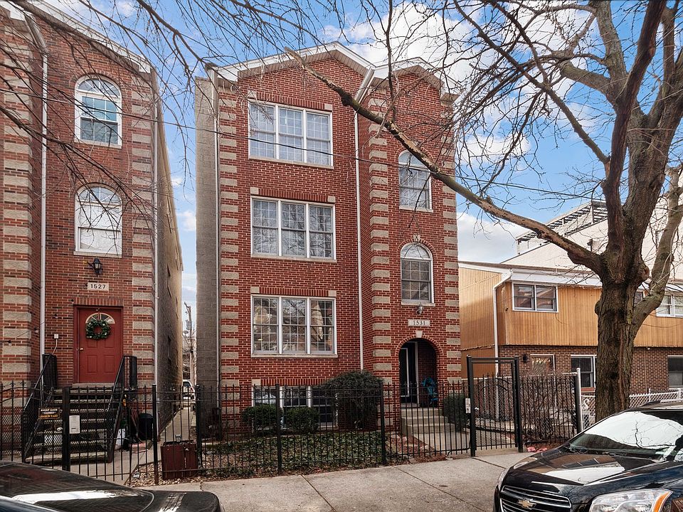 1st image of 1531 W Walton St APT 1