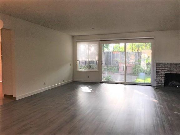 2nd image of 1041 Sherman Oaks Dr