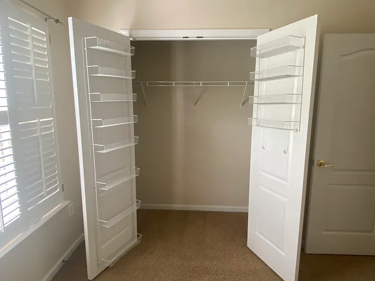 6869 Rolling Creek Way — Photo 23