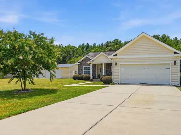 121 Edistodane Ln, Ridgeville, SC 29472