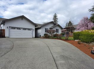 1890 SW Allen Creek Rd, Grants Pass, OR 97527