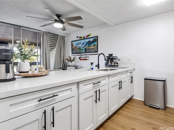 98-380 Koauka Loop APT 326, Aiea, HI 96701