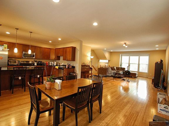 3rd image of 3360 Marburg Square Ln